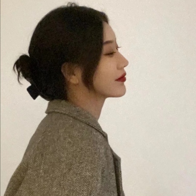 女生沉稳大气头像(22张)