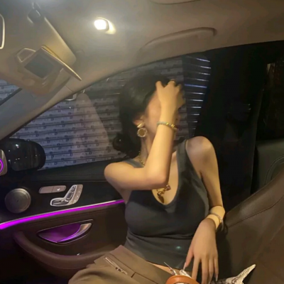 女生沉稳大气头像(22张)