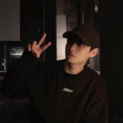 很酷很帅的男生头像真人(32张)