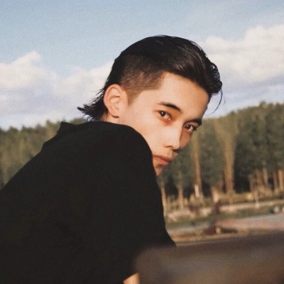 最近比较火的男生头像(27张)