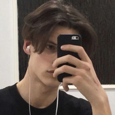 最近比较火的男生头像(27张)