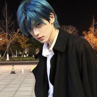 最近比较火的男生头像(27张)