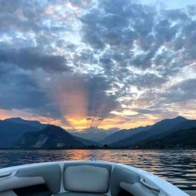 唯美蓝色意境图片风景头像(精选24张)