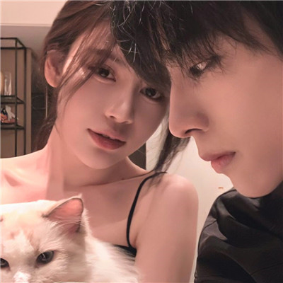 微信头像真人情侣2023最火图片(26张)