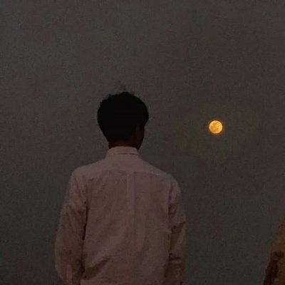 2023幸福甜蜜高级小众情侣头像(精选24张)