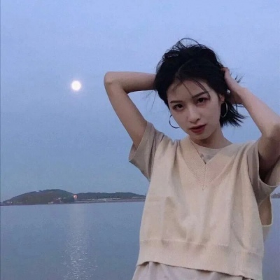 高清成熟气质女人的头像图片(24张)