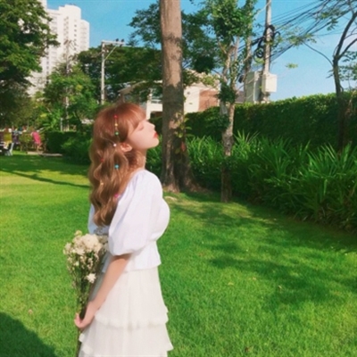 高清成熟气质女人的头像图片(24张)