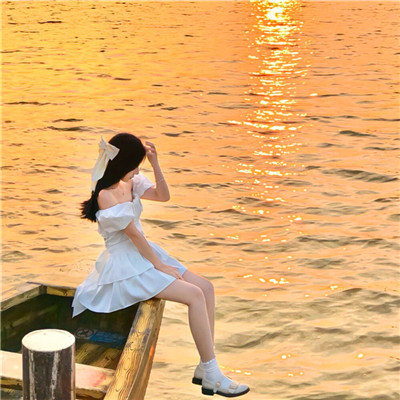 2023最新潮流女生头像(精选24张)