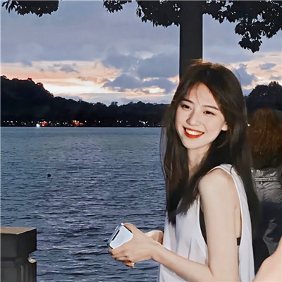 2023最新潮流女生头像(精选24张)