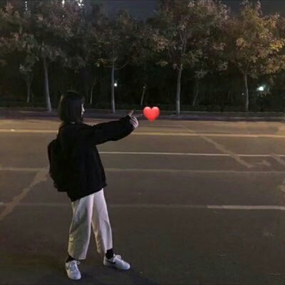 发射爱心闺蜜头像一对两张(精选20张)