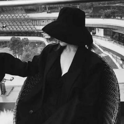 成熟御姐黑白头像(精选24张)