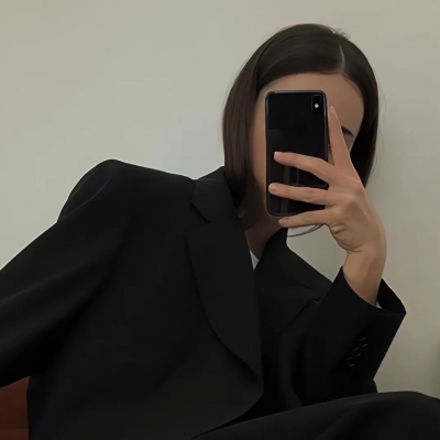 2023年最火挡脸女生头像图片(22张)