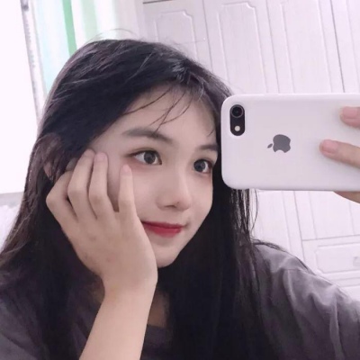 2023年最火挡脸女生头像图片(22张)