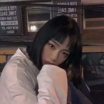 高清伤心流泪的女生头像图片(18张)