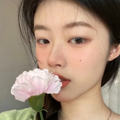 很欲很撩的女生头像(24张)