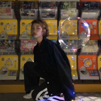 高清好看的霸气女头像社会冷酷图片(24张)