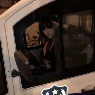 高清好看的霸气女头像社会冷酷图片(24张)