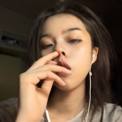 高清好看的霸气女头像社会冷酷图片(24张)