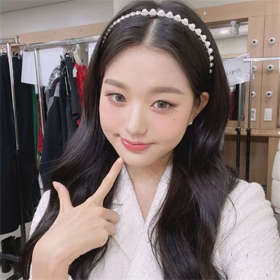 微信头像简单大方淡雅女生清新图片(21张)