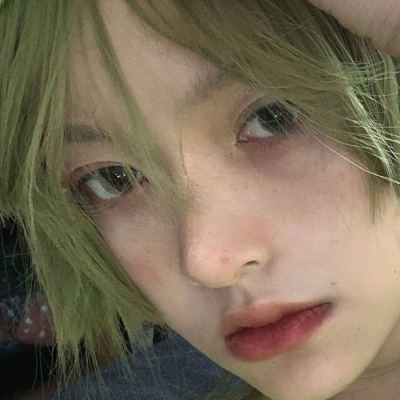 高清有魅力的女生好看头像图片(24张)