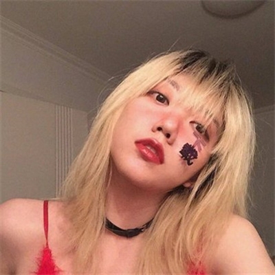 高清好看的时尚微信头像女生高冷图片(精选24张)