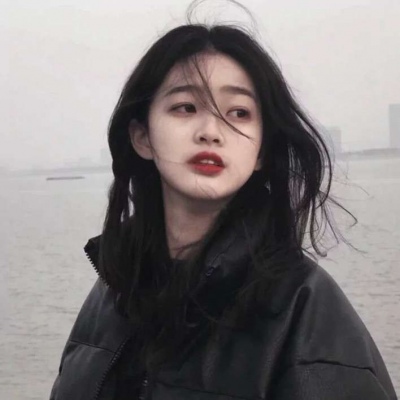 高清好看的时尚微信头像女生高冷图片(精选24张)