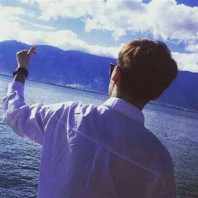 qq头像情侣背影一男一女图片(精选30张)