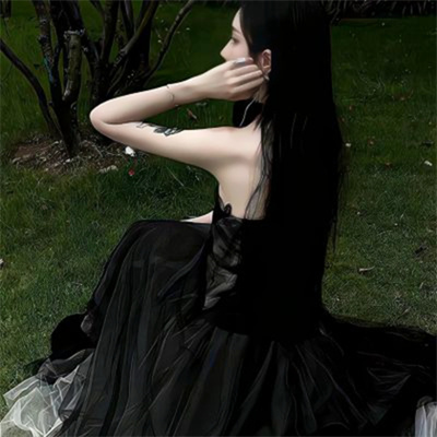 伤感情侣头像一男一女图片(精选18张)