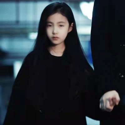 伤感情侣头像一男一女图片(精选18张)