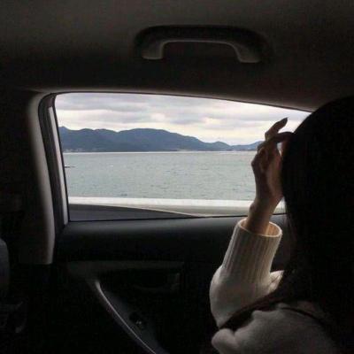 伤感情侣头像一男一女图片(精选18张)