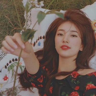 高清又温柔又淑女的女生头像(24张)