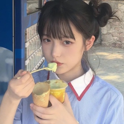 高清又温柔又淑女的女生头像(24张)