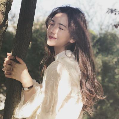 高清又温柔又淑女的女生头像(24张)