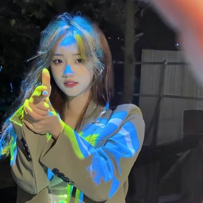 高清单人的闺蜜头像两张一组图片(22张)