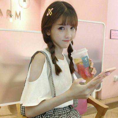 高清清新的头像女生青涩纯情真人图片(18张)