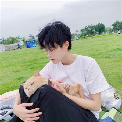 高清潮流情侣头像两张图片(24张)