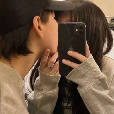 高清潮流情侣头像两张图片(24张)