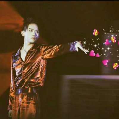 发射爱心情头一左一右(精选12张)