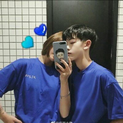 情侣头像2023最新流行高清图片(精选24张)