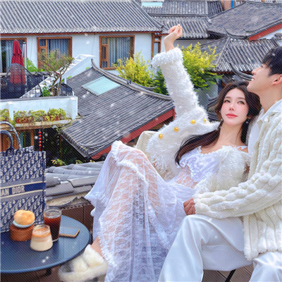 2023一左一右最潮情侣头像两张(24张)