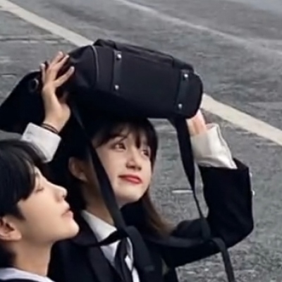 高清好看的真人年轻学生可用情头(精选24张)