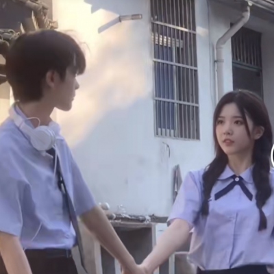 高清好看的真人年轻学生可用情头(精选24张)