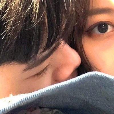 2020年最火爆的情侣头像真人一对(24张)