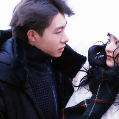 2020年最火爆的情侣头像真人一对(24张)