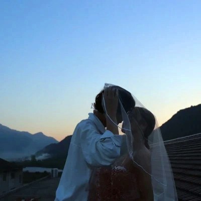 2020年最火爆的情侣头像真人一对(24张)