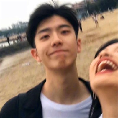 2020年最火爆的情侣头像真人一对(24张)