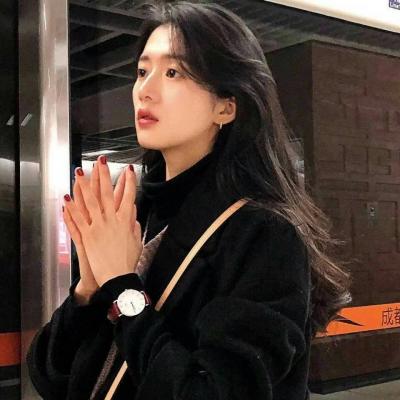 好看的时尚女头像可爱小清新图片(精选26张)