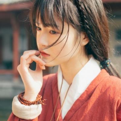 唯美高雅有诗意的微信头像图片女(24张)