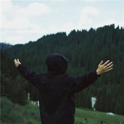 唯美高雅有诗意的微信头像图片男(精选24张)