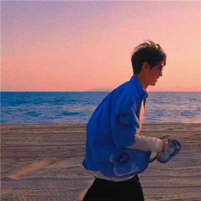 唯美高雅有诗意的微信头像图片男(精选24张)